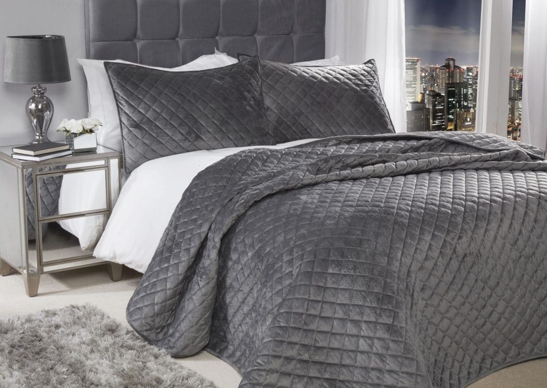 Quilted Soft Touch Velvet Bedspread Set in Silver